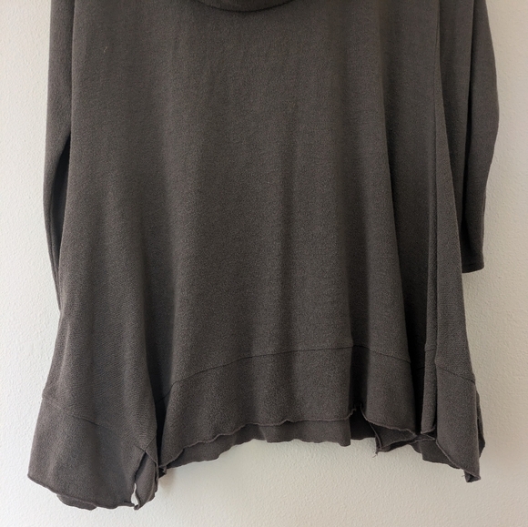 Soft Surroundings Taupe/Grey Cowl Neck Sweater Asymmetrical Hem Women's size S - Picture 7 of 7
